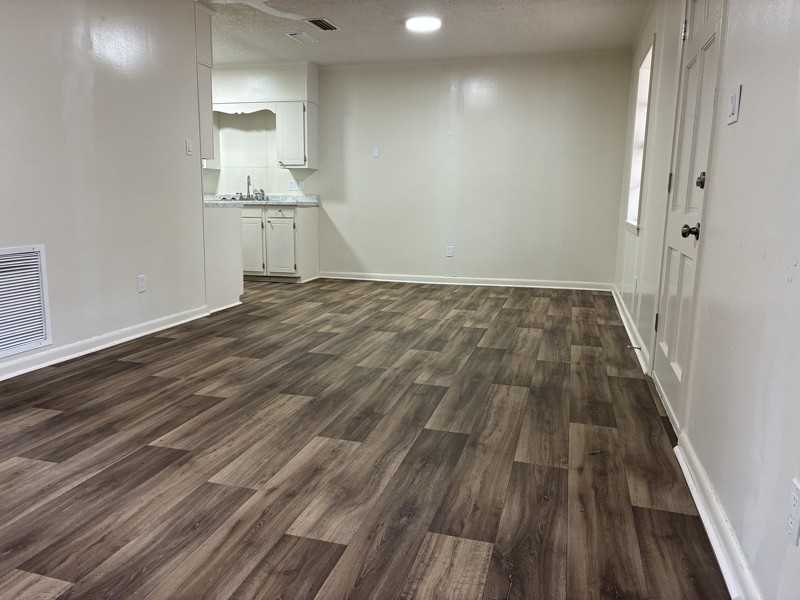 726 N Slemons St #2 - Photo 2 of 10