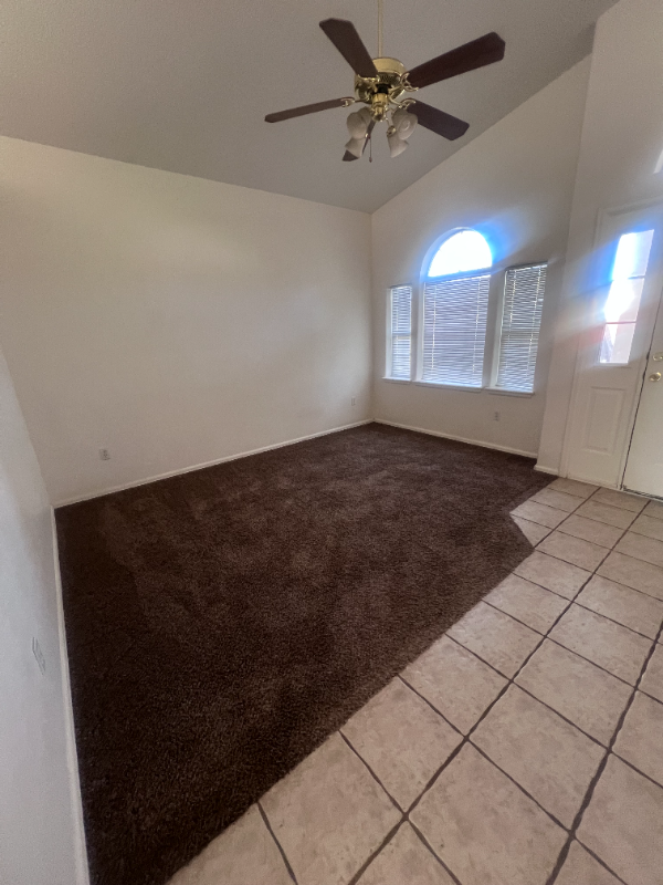 4712 Solar Dr - Photo 4 of 8