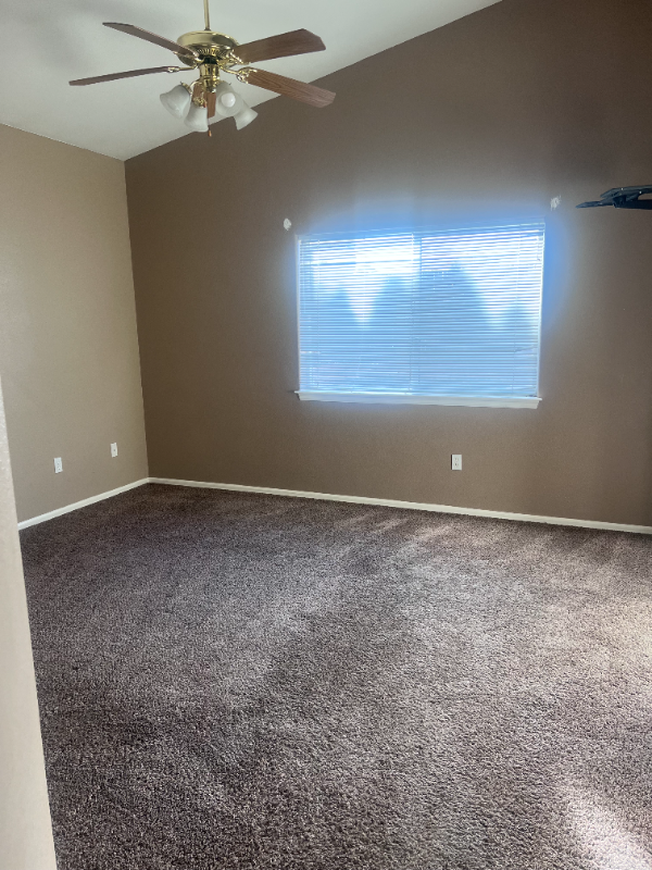 4712 Solar Dr - Photo 6 of 8