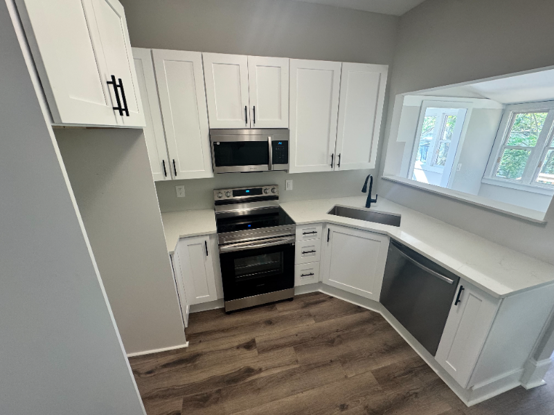 144 Walnut St - Photo 3 of 11