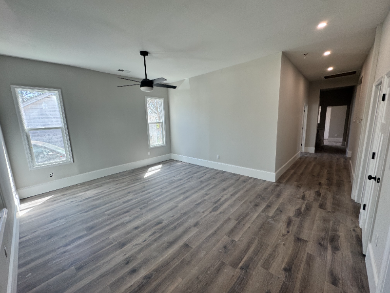 144 Walnut St - Photo 7 of 11