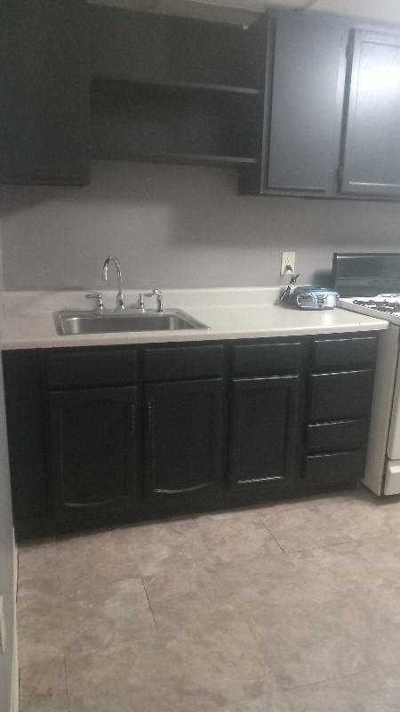 418 W 8th St #2 - Photo 2 of 9