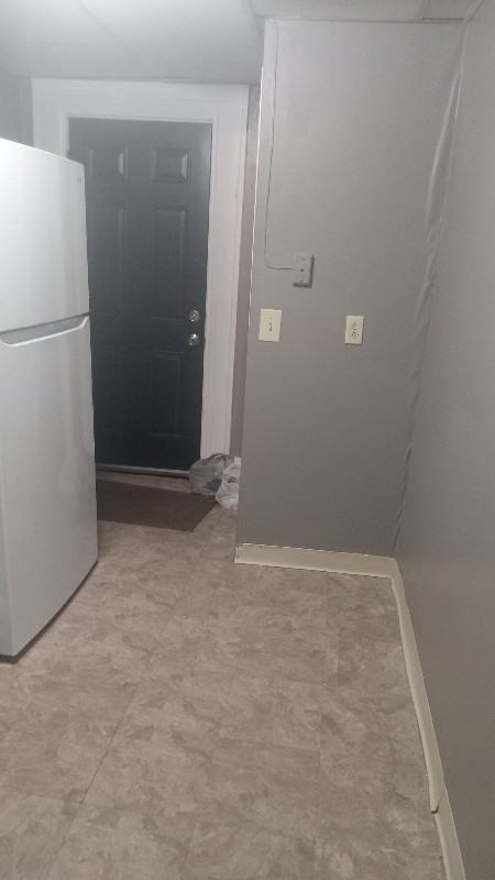 418 W 8th St #2 - Photo 3 of 9