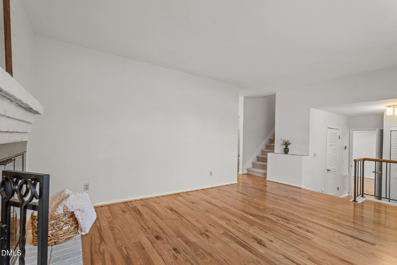 703 Brookgreen Dr - Photo 5 of 19