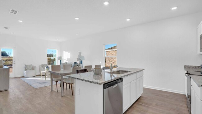 13634 Logan Pl - Photo 4 of 12