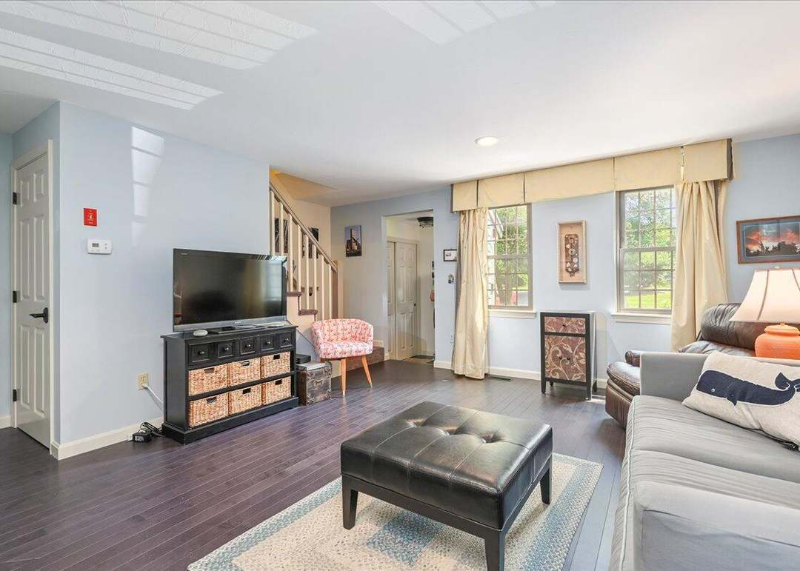 33 West Rd #6B - Photo 4 of 16