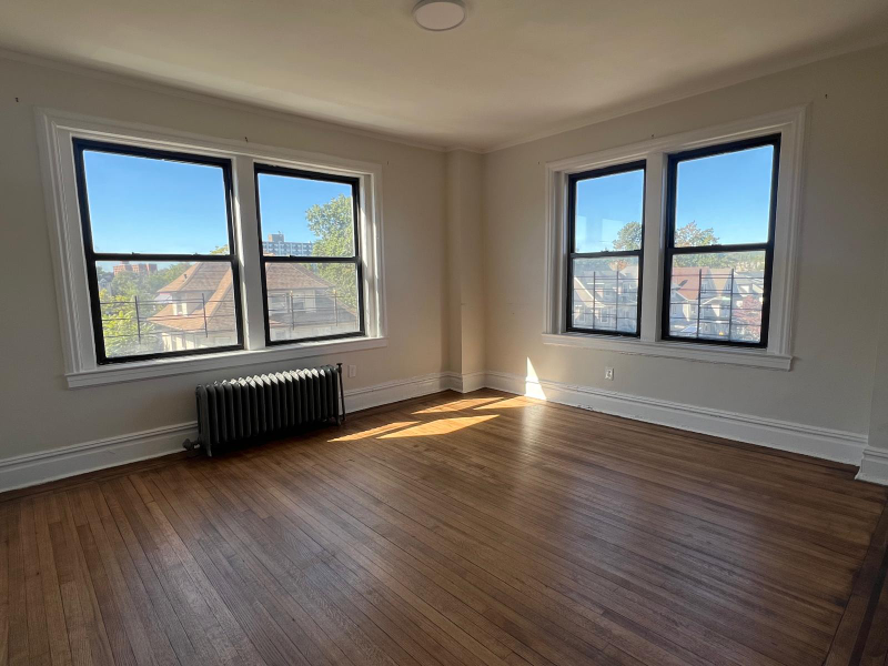 157 S Harrison St #903