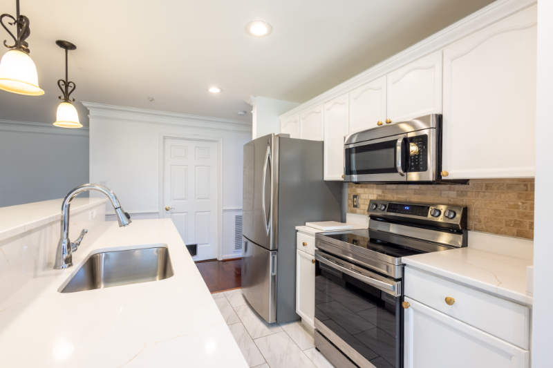 2406 Dominion Dr #1B - Photo 3 of 20