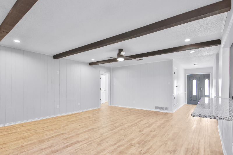 6907 Avenue W - Photo 3 of 14