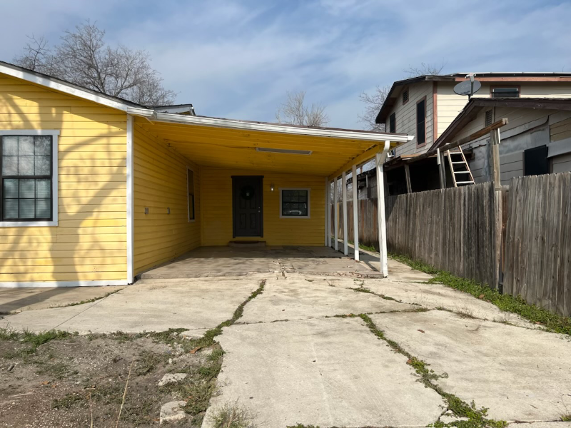 3911 Spear St #2 - Photo 2 of 19