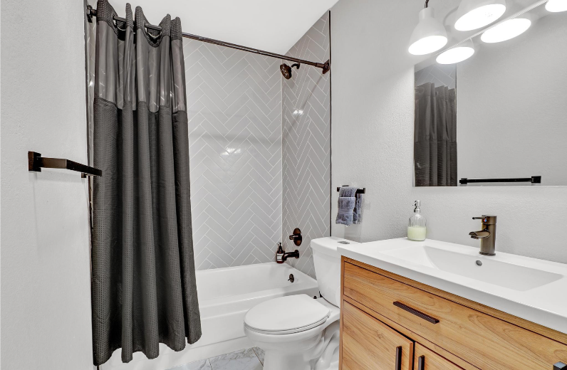 6199 Webster St #A - Photo 3 of 3