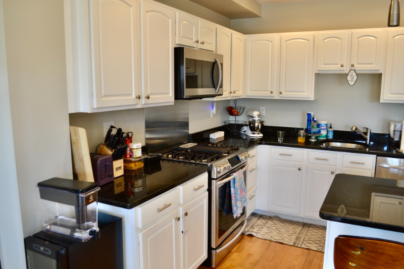 1306 Columbia Rd #4E - Photo 4 of 18