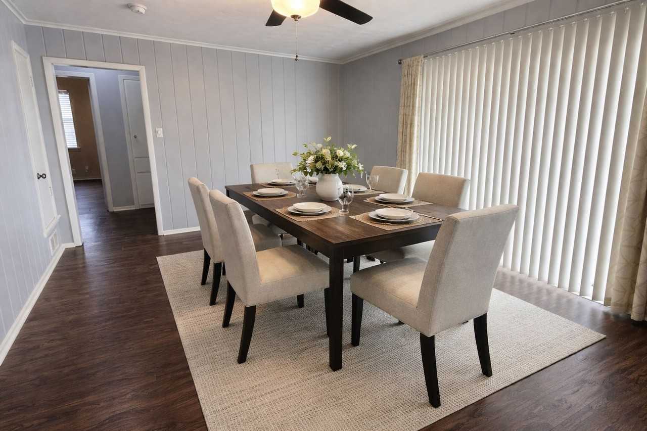 1713 Westchester St - Photo 2 of 25