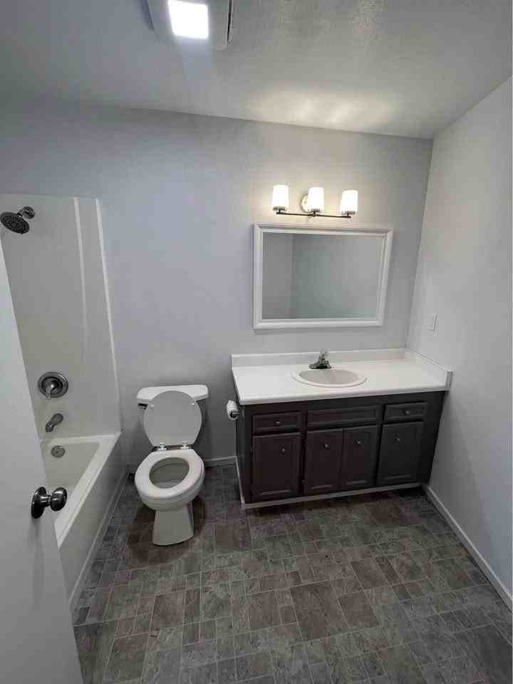 6025 Northcrest Cir #2 - Photo 5 of 11