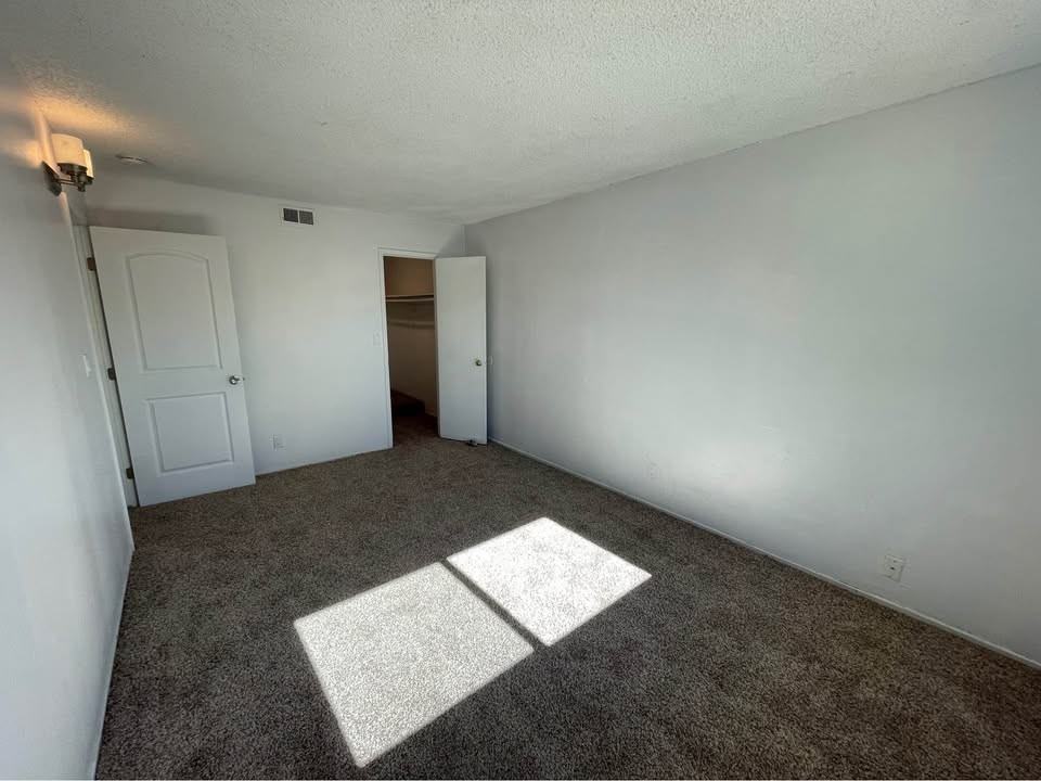 6025 Northcrest Cir #2 - Photo 7 of 11