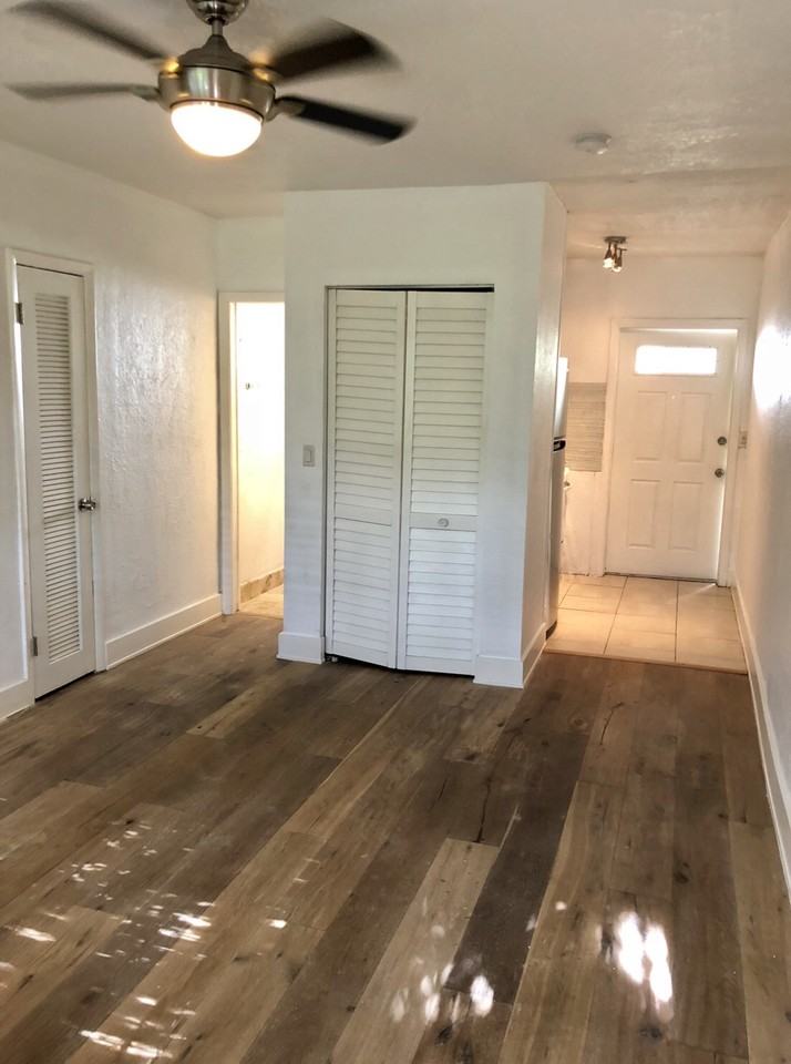 541 Ne 63rd St #1A - Photo 7 of 19