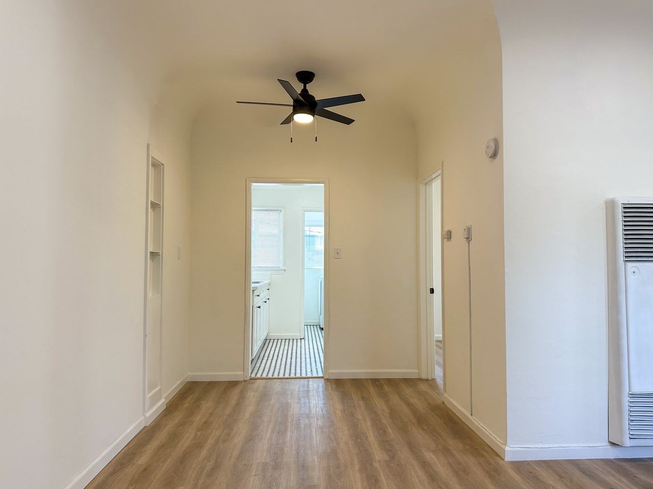 804 E Chevy Chase Dr #A - Photo 3 of 18