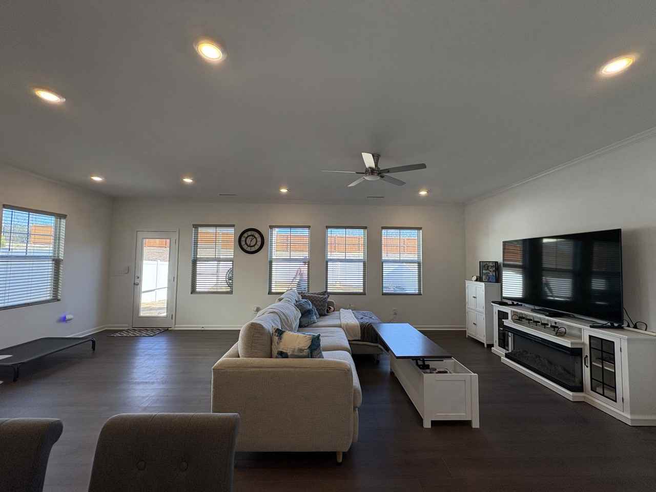 154 N Finley Landing Pkwy #NA - Photo 2 of 18