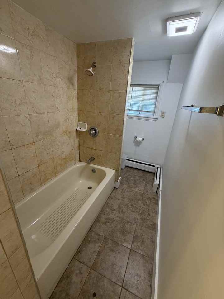 429 Wilder St #2 - Photo 7 of 15