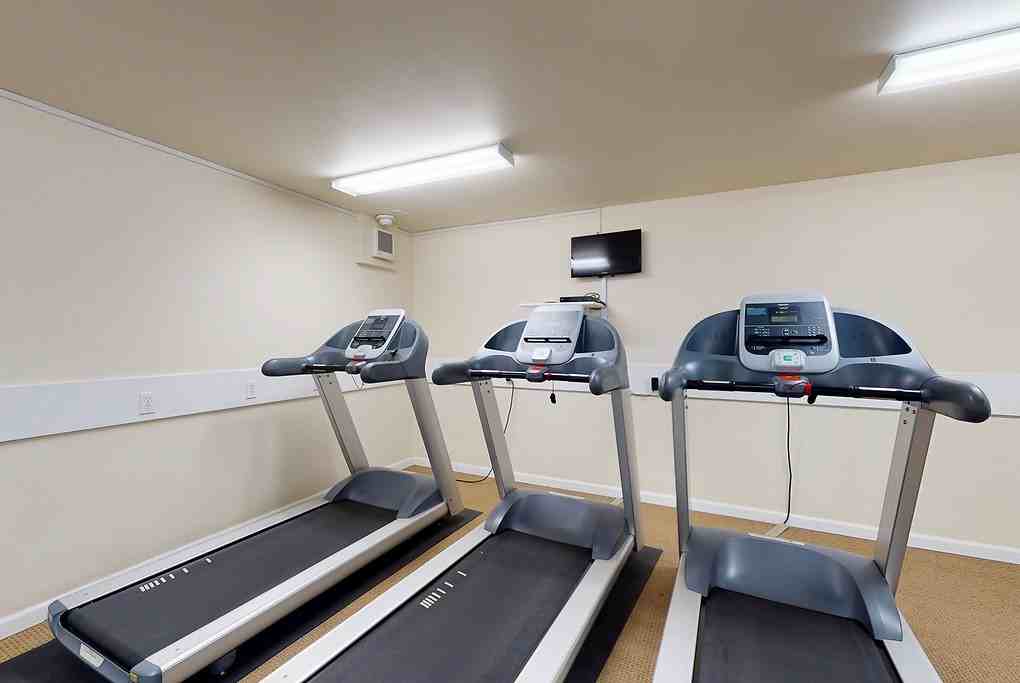 Foothill Commons - Photo 5 of 40