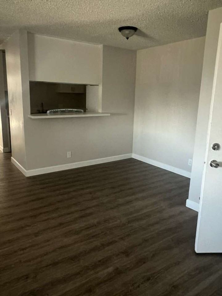 Arroyo Manor - Photo 3 of 27