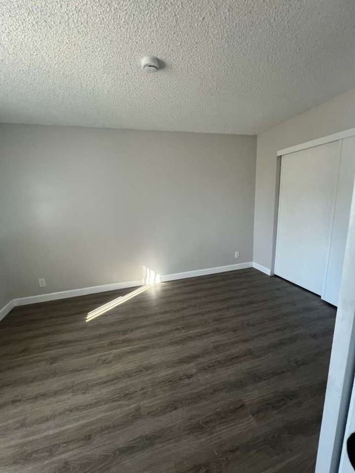 Arroyo Manor - Photo 7 of 27