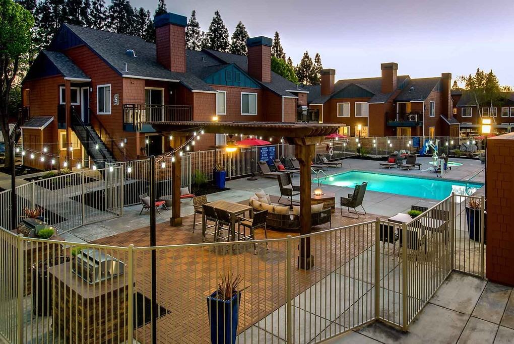 Summerhill Park - Photo 4 of 34