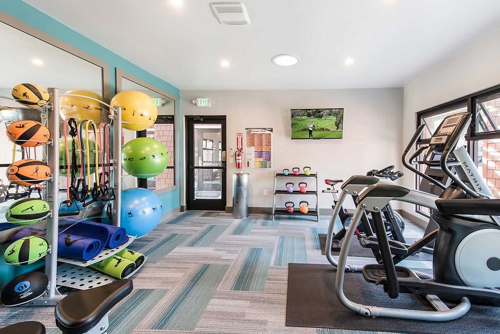 Summerhill Park - Photo 5 of 34