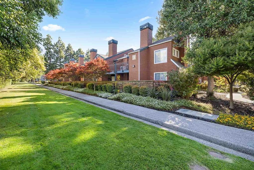 Summerhill Park - Photo 7 of 34