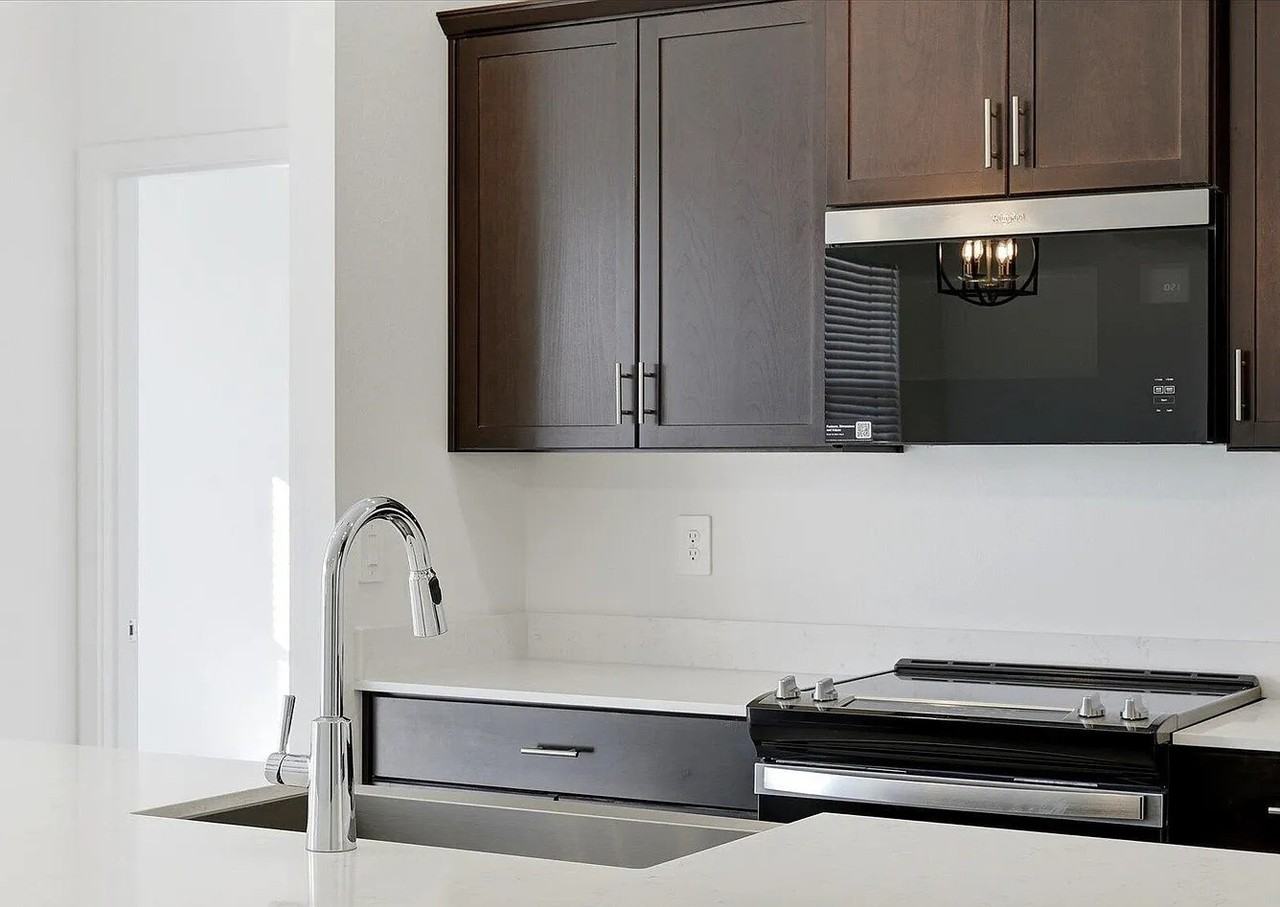 24583 Chambers Street - Photo 3 of 13