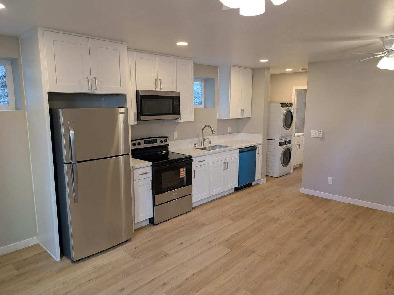 7221 Jacmar Avenue, Unit 7223 - Photo 5 of 8