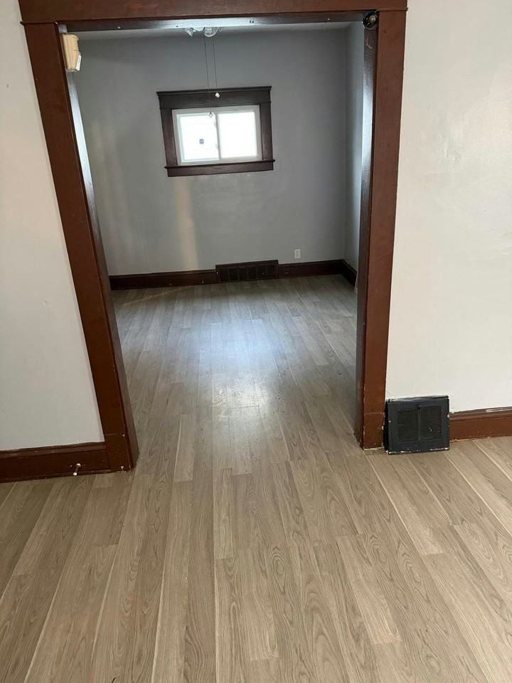 3631 East 133rd Street - Photo 3 of 13