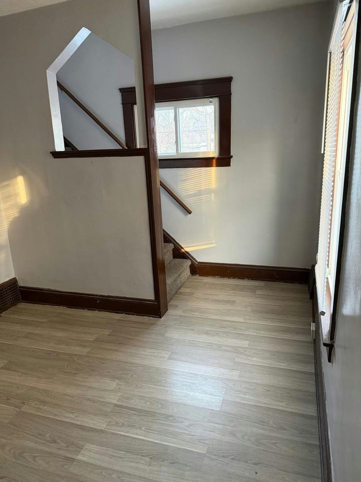 3631 East 133rd Street - Photo 7 of 13