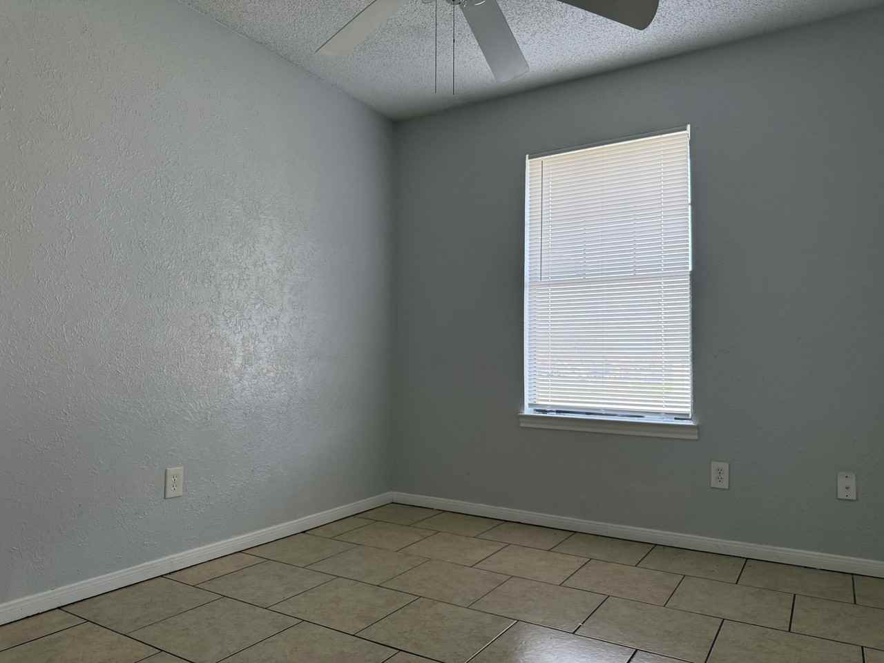 2102 Spicewood Dr #1 - Photo 5 of 10