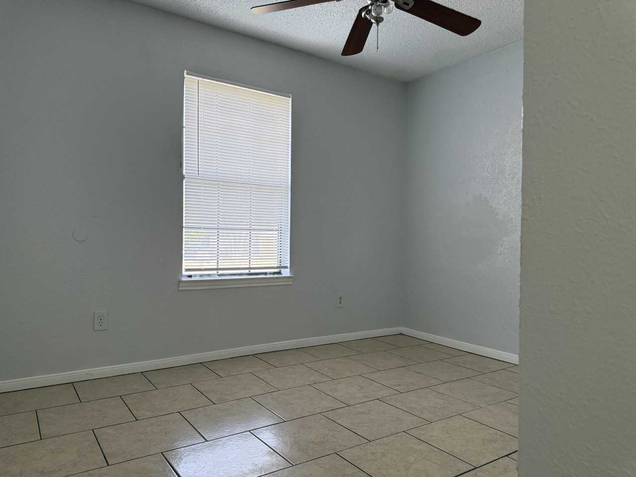 2102 Spicewood Dr #1 - Photo 7 of 10