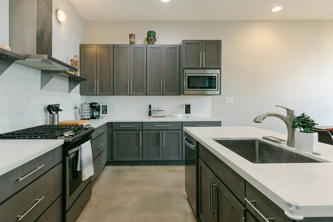 203 Nogalitos St - Photo 3 of 21