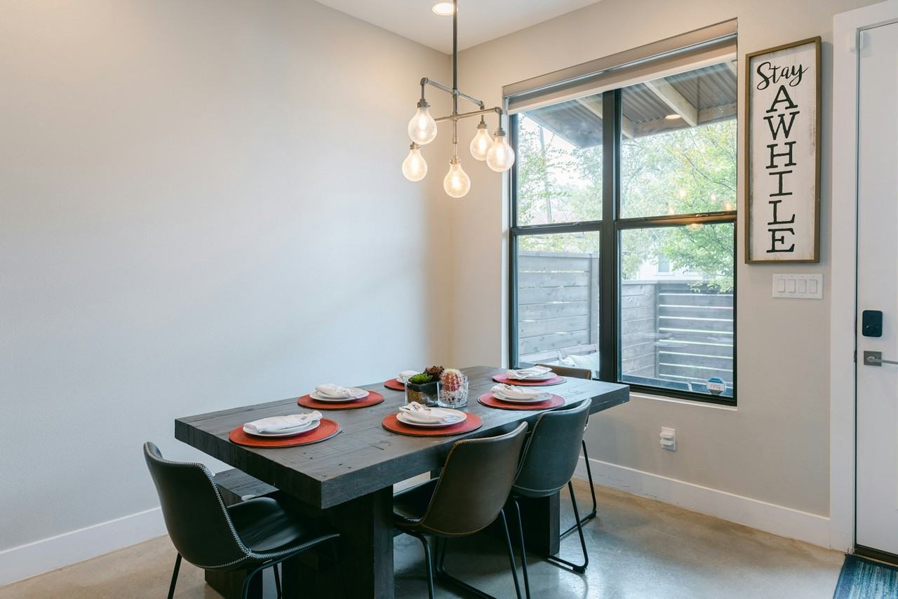 203 Nogalitos St - Photo 5 of 21