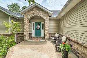 featured image of 3 Hoyer Ln