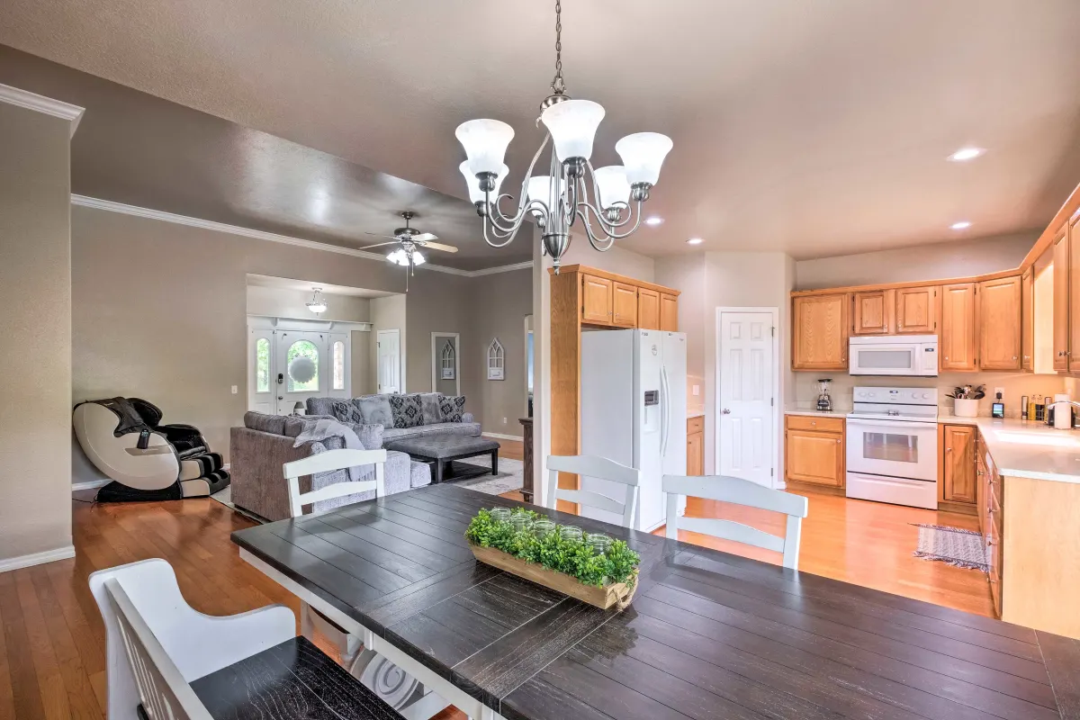 3 Hoyer Lane - Photo 3 of 11