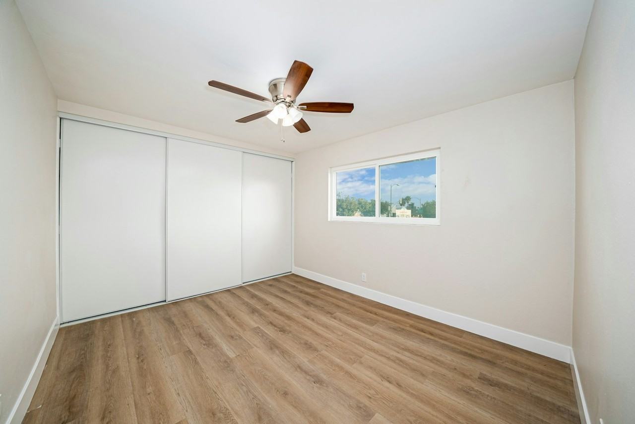 4022 42nd Street, Unit 8 - Photo 7 of 9