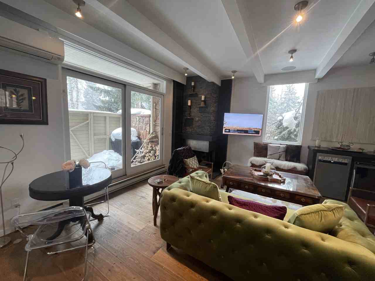 210 E Hyman Ave #1 - Photo 4 of 18