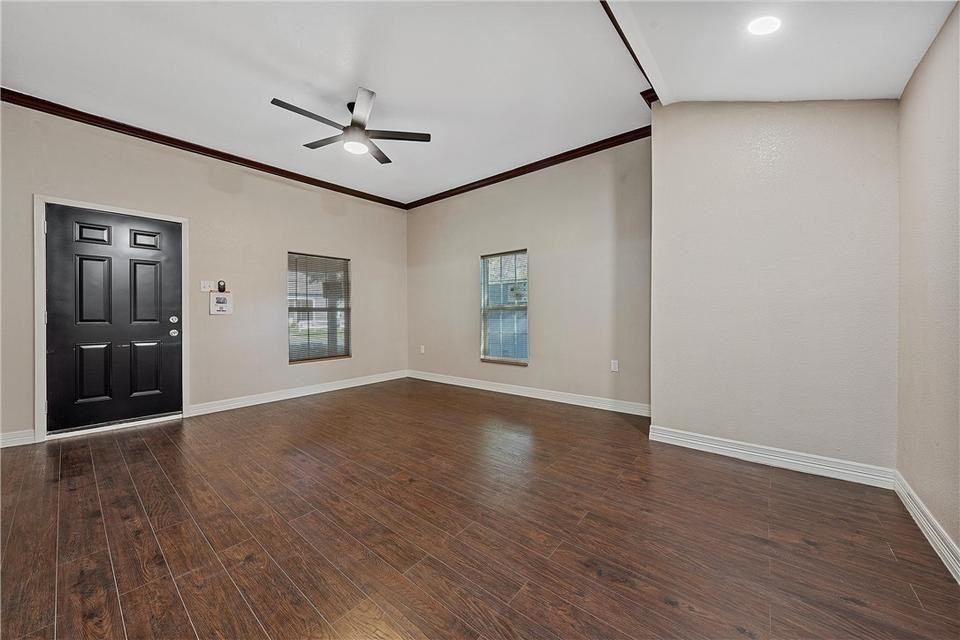 1908 Ross Ave #NA - Photo 4 of 14