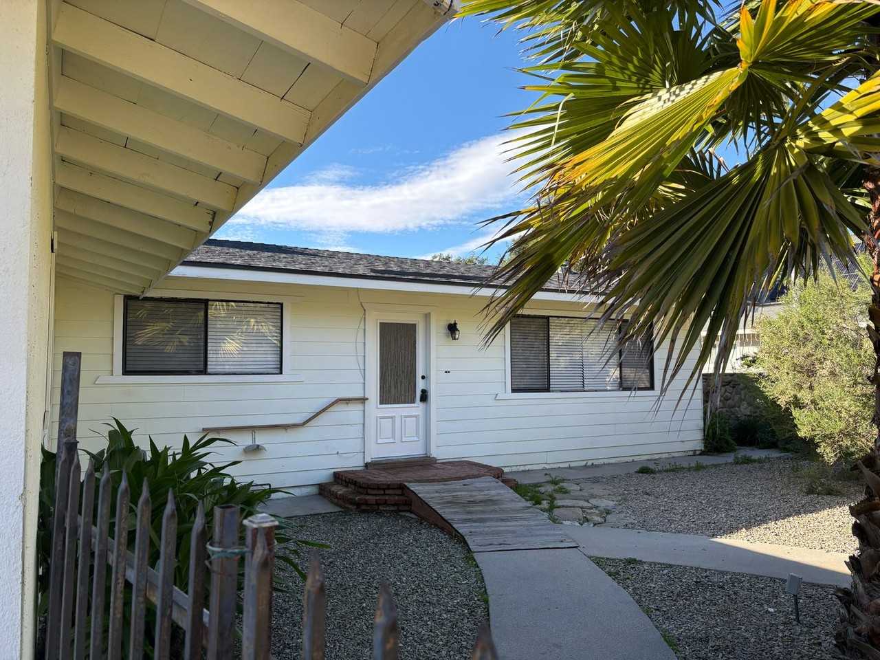 217 Gridley Rd - Photo 2 of 34