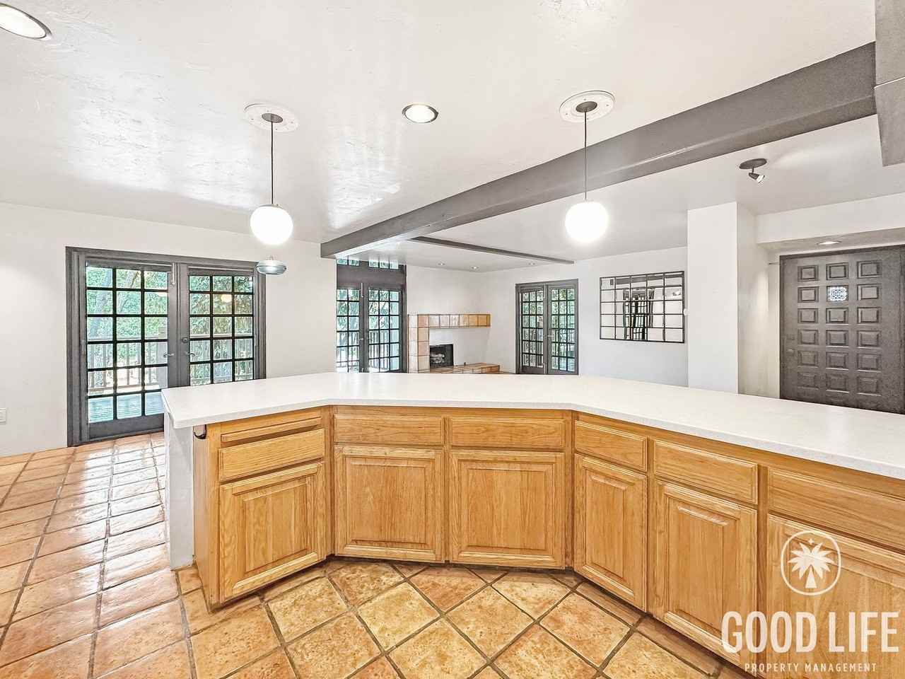 8608 Villa La Jolla Dr #6 - Photo 7 of 28