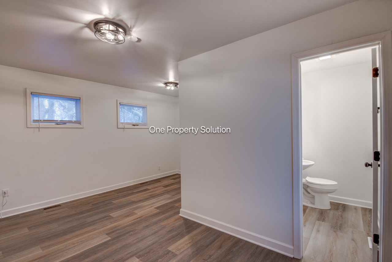 1433 Pennsylvania St - Photo 5 of 10