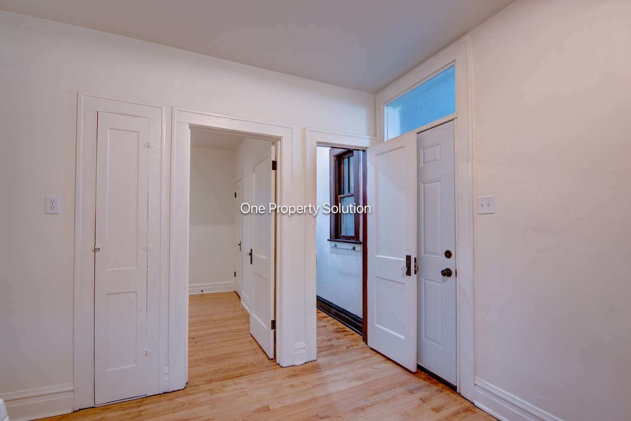 1433 Pennsylvania St #2 - Photo 3 of 17