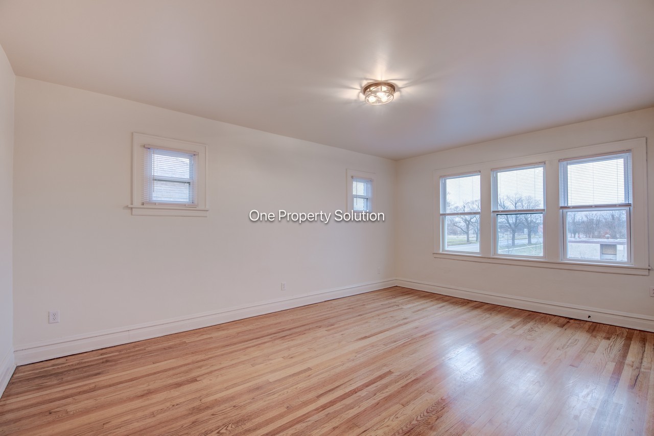 1433 Pennsylvania St #2 - Photo 4 of 17