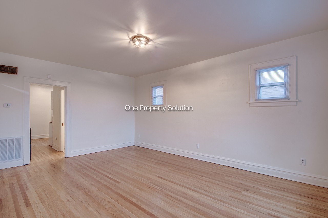 1433 Pennsylvania St #2 - Photo 5 of 17