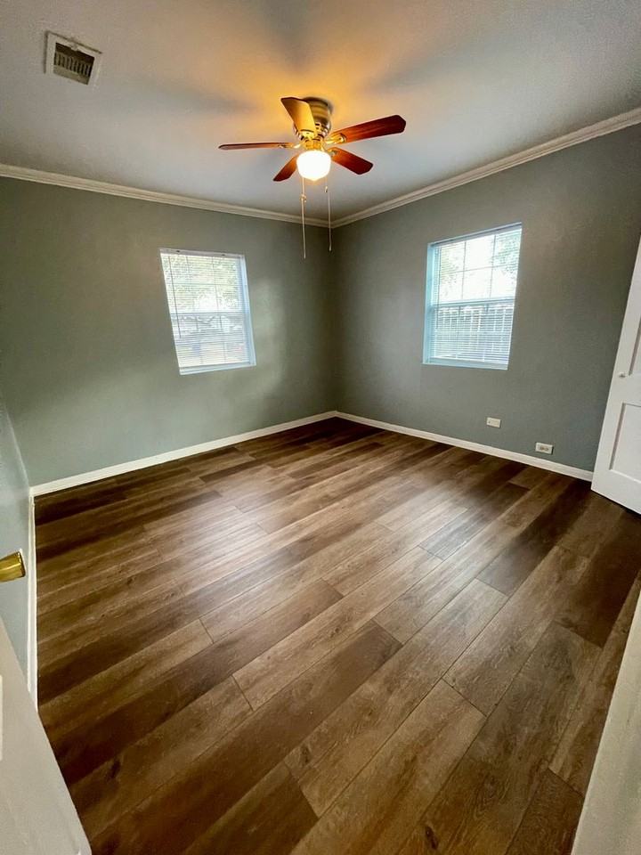 715 10th Ave N - Photo 6 of 12