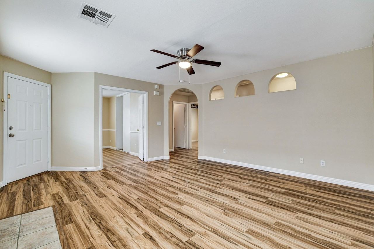 7949 Long Beach St - Photo 3 of 22